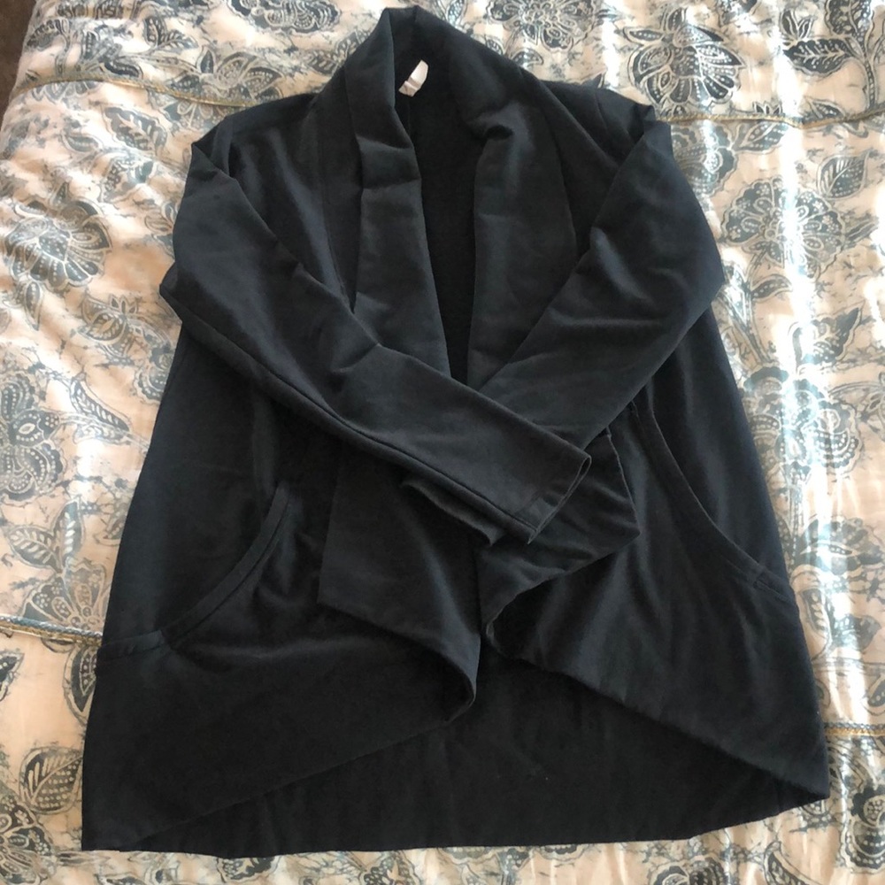 Lucy size medium open front cardigan black